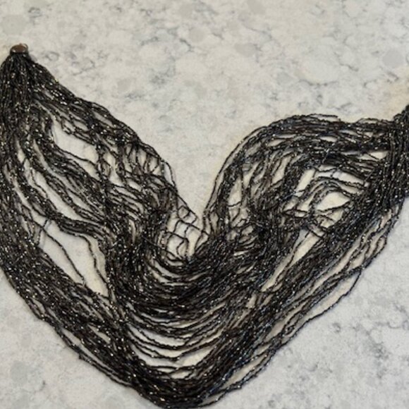 necklace - beaded - Picture 2 of 5